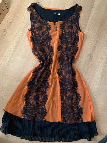 Robe orange et noire nana baila
