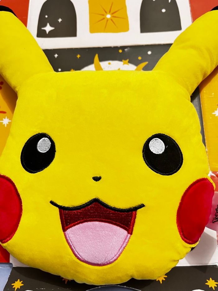 Peluche pikachu pour enfants - photo numéro 2