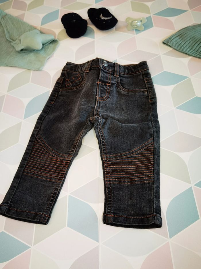 D1392 - jeans garçon 12 mois