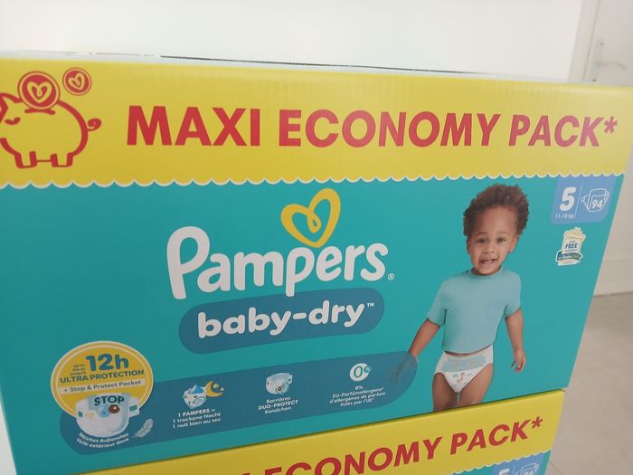Lot 2 cartons maxi économie pack couches T5 - photo numéro 4