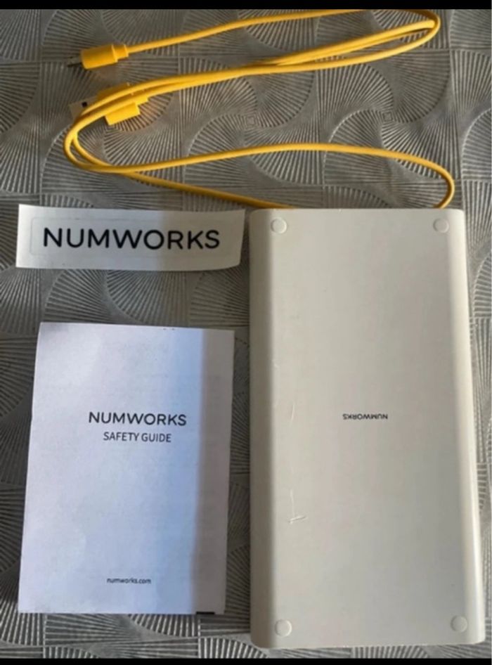Calculatrice Numworks - photo numéro 2