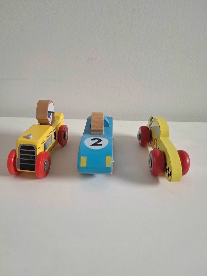 Lot petites voitures bois Janod - photo numéro 7