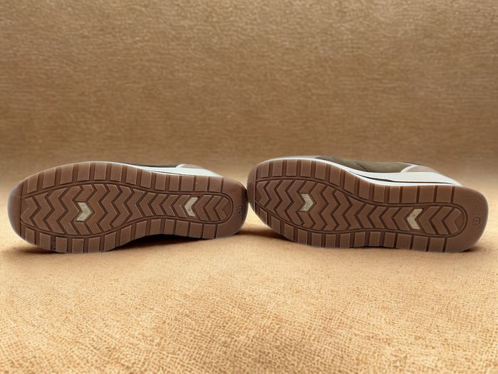 Baskets kaki et beige - photo numéro 3