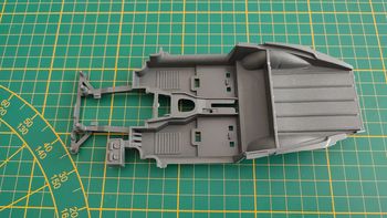 Châssis intérieur pièce détachée miniature Bburago Burago Jaguar type E 1961 1/18 1/18e 1/18ème #C64