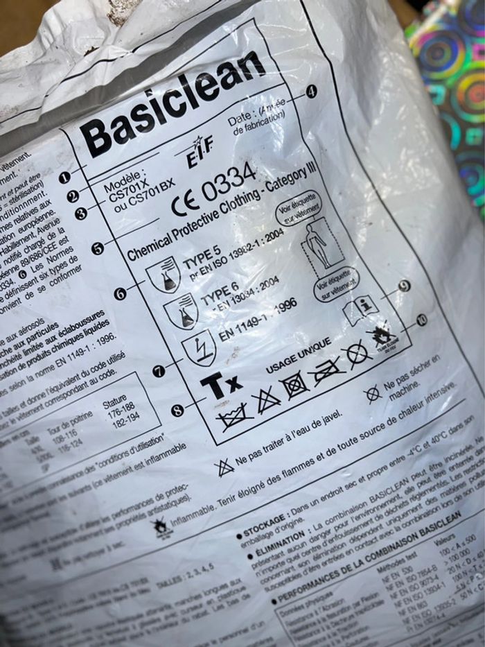 Lot neuf masques + combinaison smms neuf taille 5 basiclean - photo numéro 3