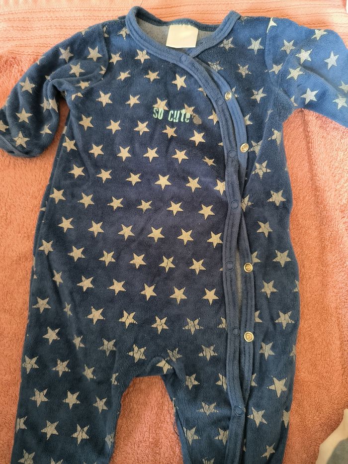 Lot 3 pyjamas 3 bodies 3mois - photo numéro 4