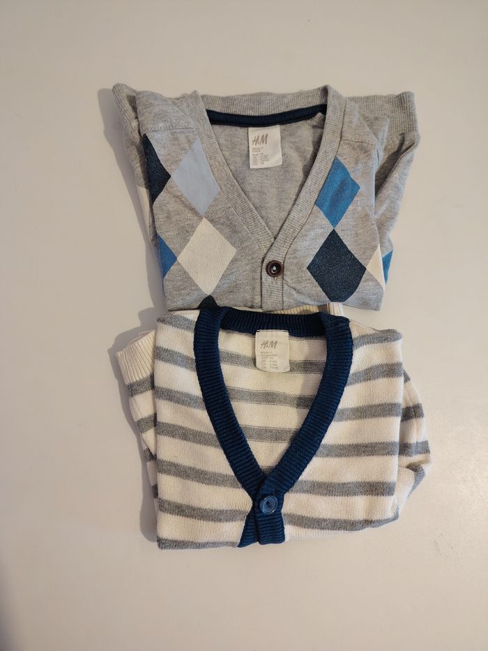 Lot de deux gilets garçon 6/9 mois H&M