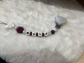 Attache tétine personnalisé