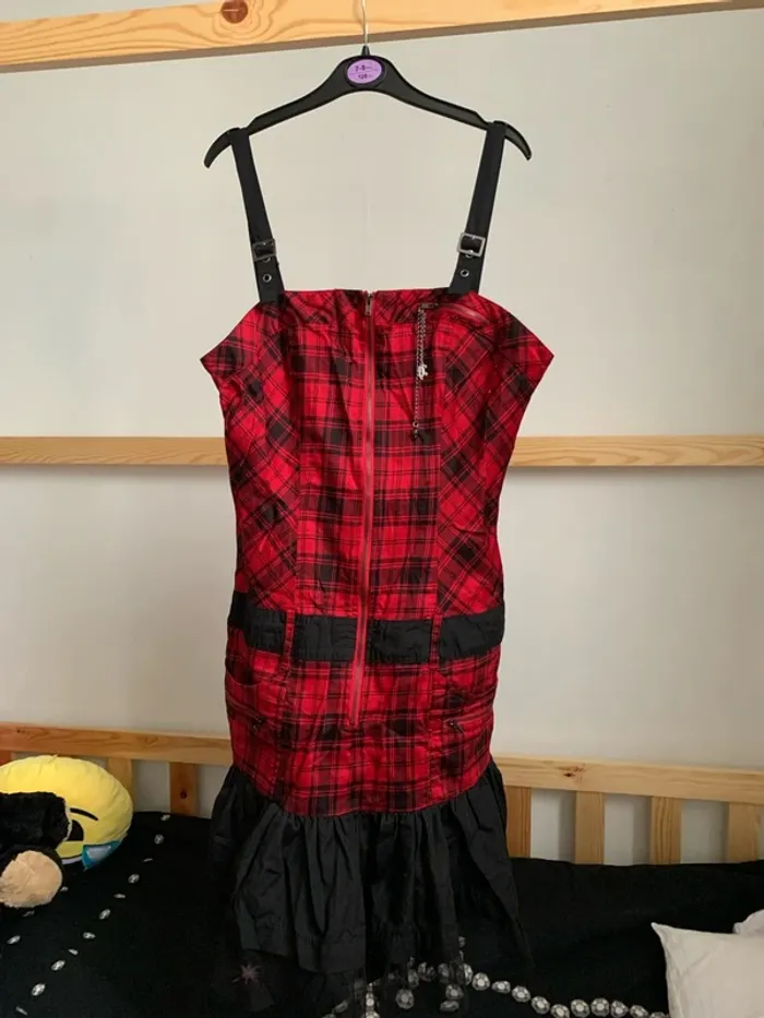 Robe rouge style gothique