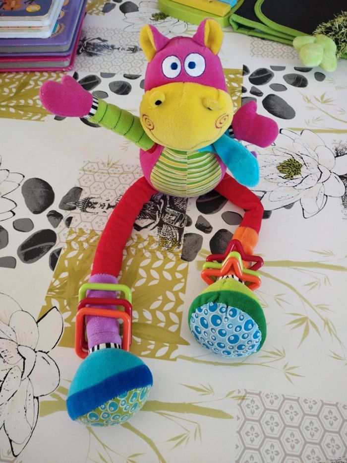 Peluche bébé hippo fou