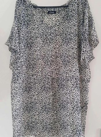 Tunique  ample  légere transparent Etam  taille 38