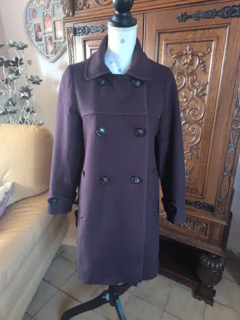 Magnifique manteau laine couleur prune