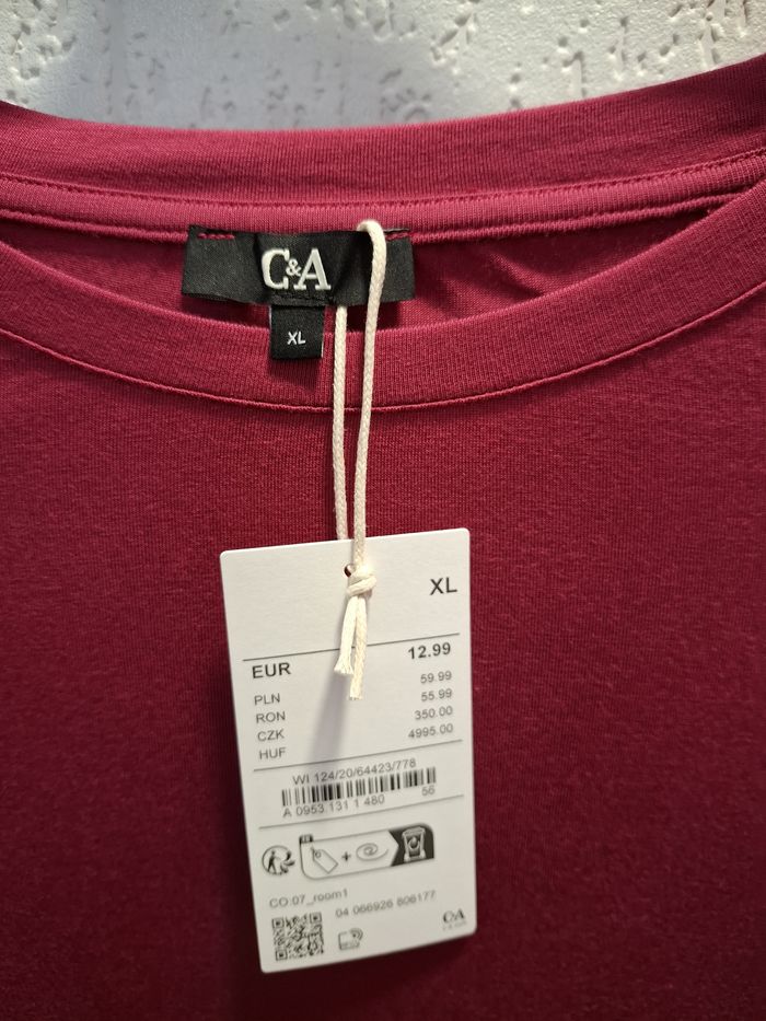 Beau tee-shirt femme C&A XL framboise neuf et étiqueté - photo numéro 2