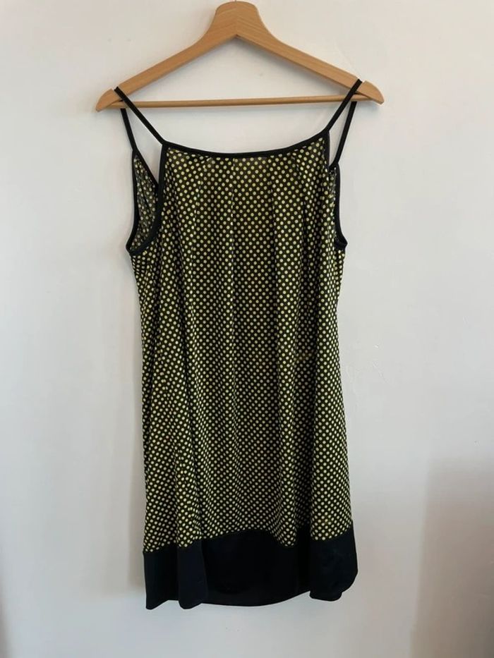 Robe large noire à pois jaune - photo numéro 3