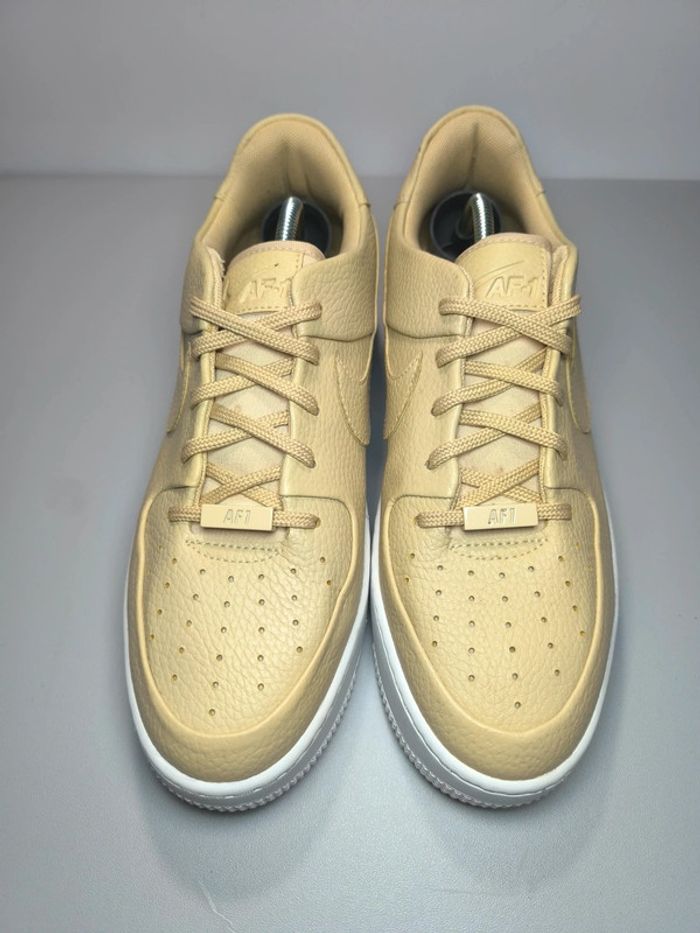 Baskets Nike air force one sage low pointure 41 neuves sans boîte - photo numéro 4