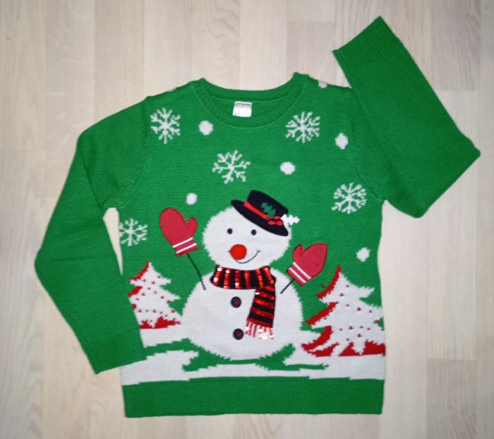 Pull de Noël vert motif bonhomme de neige C&A 
T. 134-140 cm