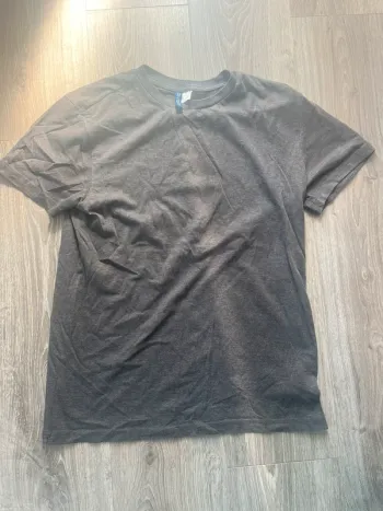 tee shirt gris h&m divided