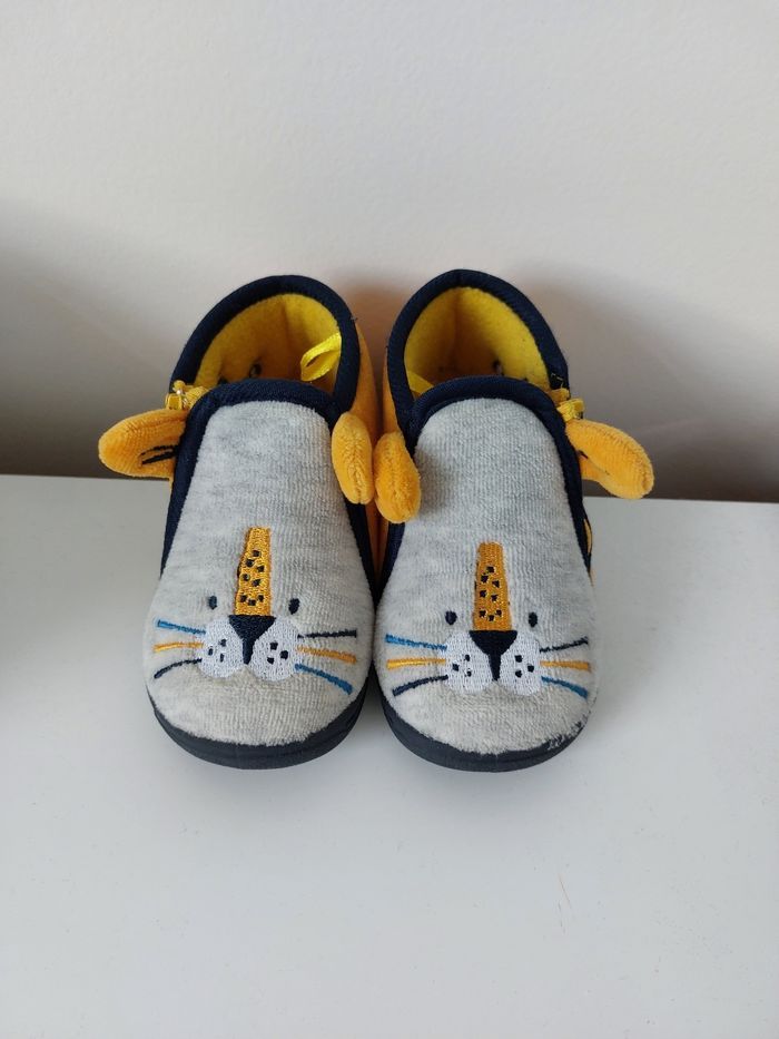 Chausson lion - photo numéro 2