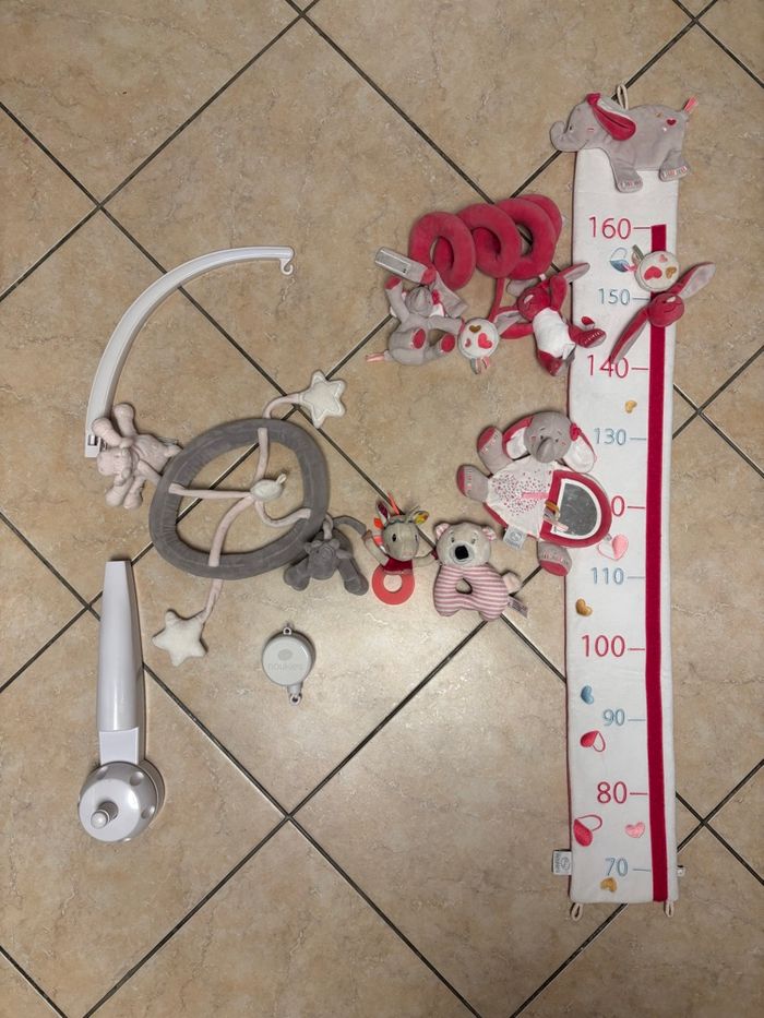 Lot éveil bébé fille