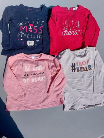 Lot 4 t-shirts 24 mois manches courtes