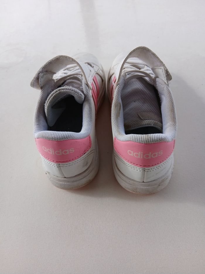Baskets Adidas filles  pointure 30 - photo numéro 9