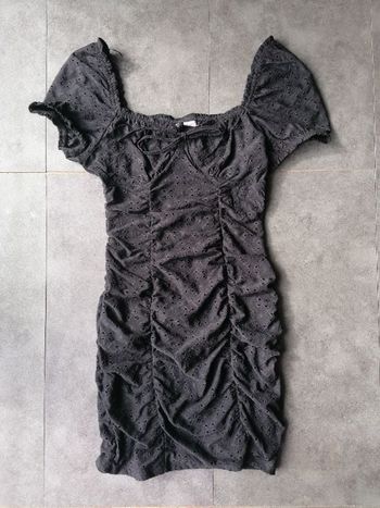 Robe courte dentelle noir