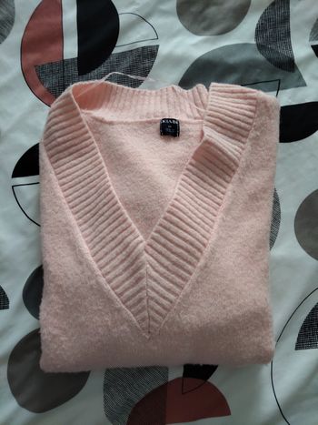 Pull rose pâle très bon état 