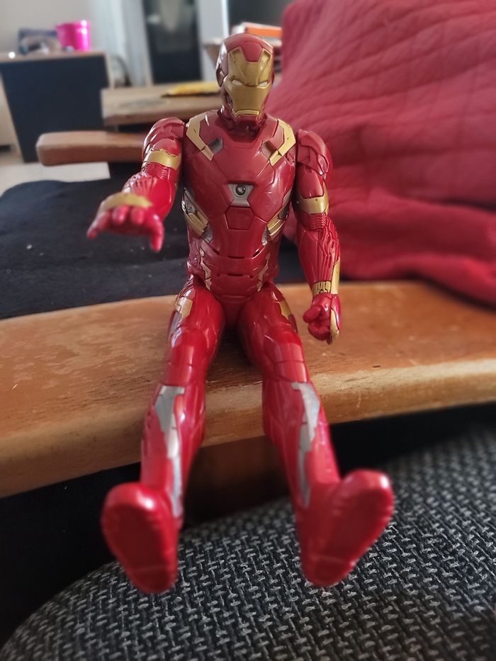 Figurine Avenger ironman electronique - photo numéro 3