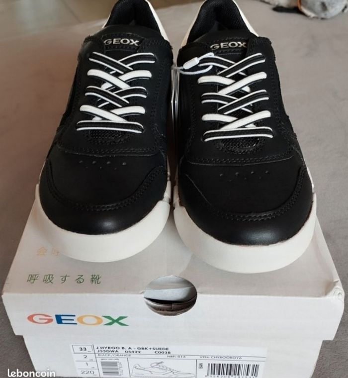Baskets Geox neuves pour garçon en cuir, jamais portées, pointure 33, avec étiquette - photo numéro 3