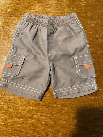 Short marron et orange