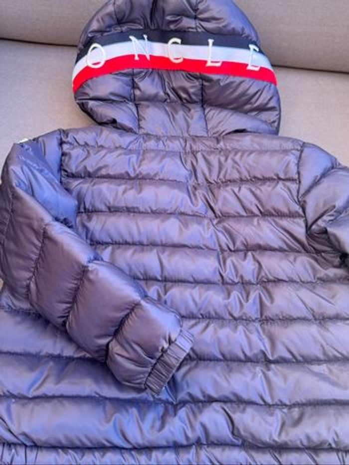 Veste enfant automne printemp Moncler 3 ans/ 98cm.Neuf sans étiquette - photo numéro 4