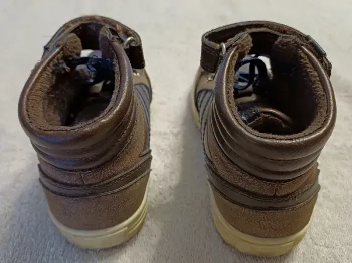 Chaussures basket taille 27 (réf perso 73)(familleac72) - photo numéro 3