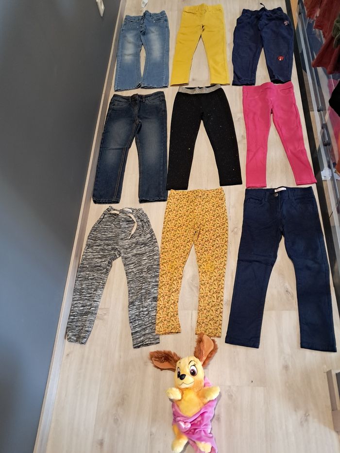 Lot de pantalons fille 6ans neufs et excellent état - photo numéro 2