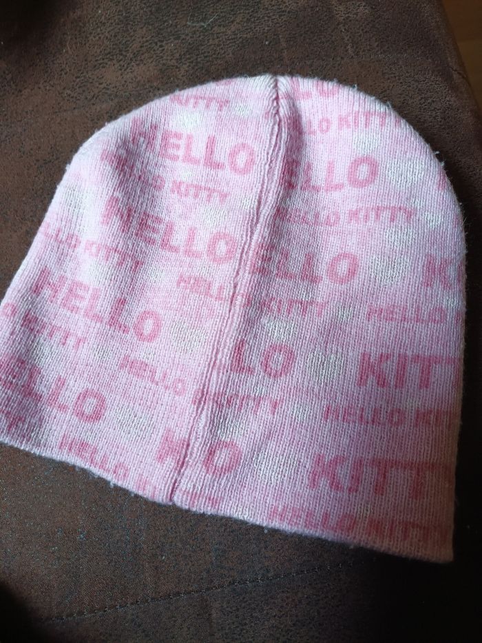 Bonnet Hello Kitty Taille 2 à 3 ans 52 cm - photo numéro 2