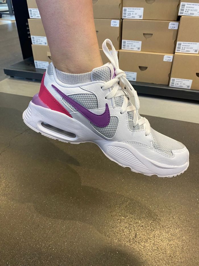 Très belle baskets en cuir NIKE | Pointure 38 - photo numéro 3