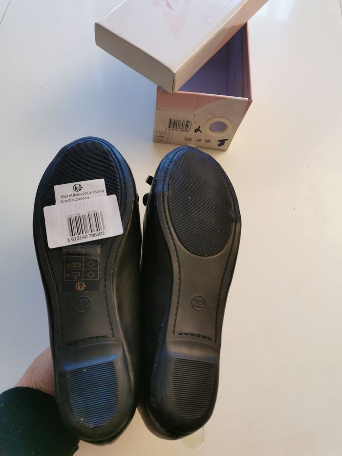 BALLERINES FILLE T32 NEUVES - photo numéro 3