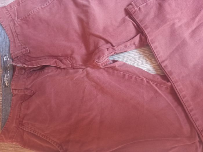 chino homme de la marque Vans, de couleur bordeaux - photo numéro 2