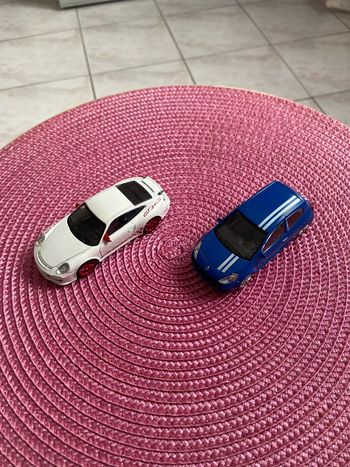 Lot de 2 voitures