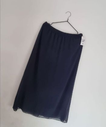 Belle jupe longue neuve