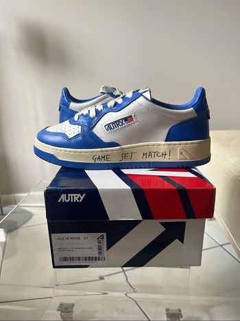 Vend baskets Autry neuve