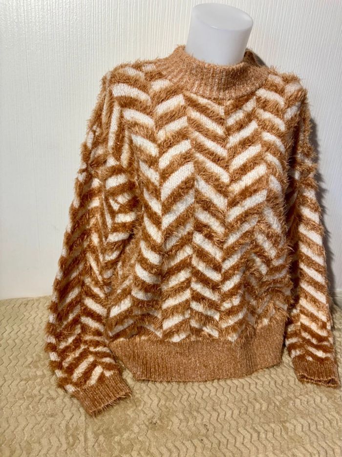 🧡 Pull doudou à motifs – Taille XL (Fashion Private Company - photo numéro 2