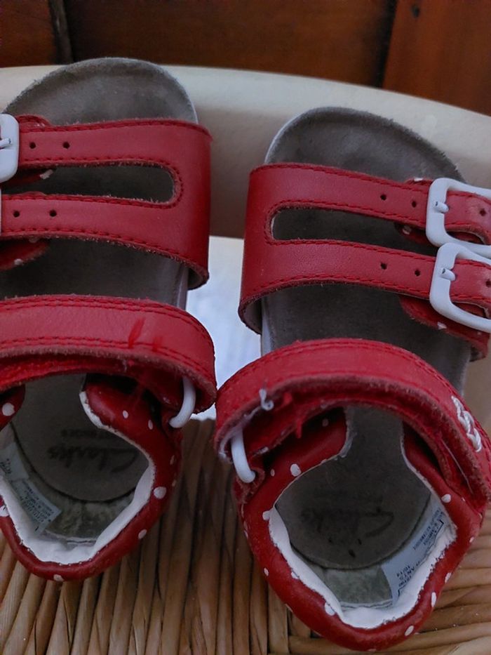 Sandales Clarks Taille 19 - photo numéro 5