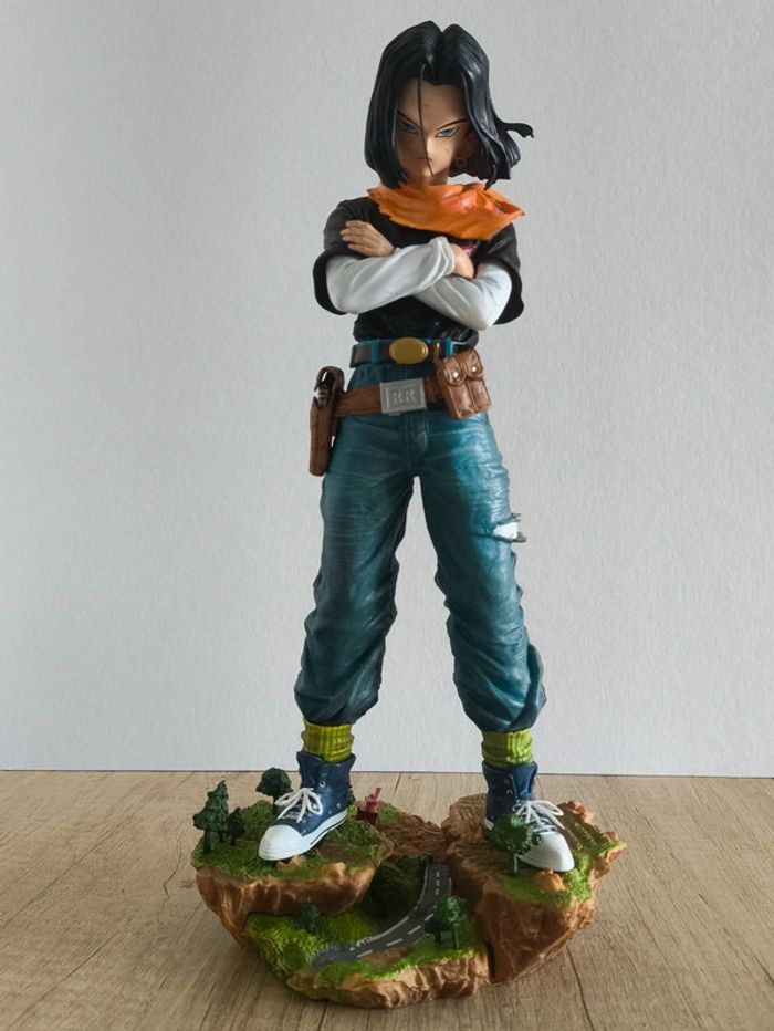 Figurine Android C 17 Dragon Ball Z Diorama 30CM - photo numéro 11
