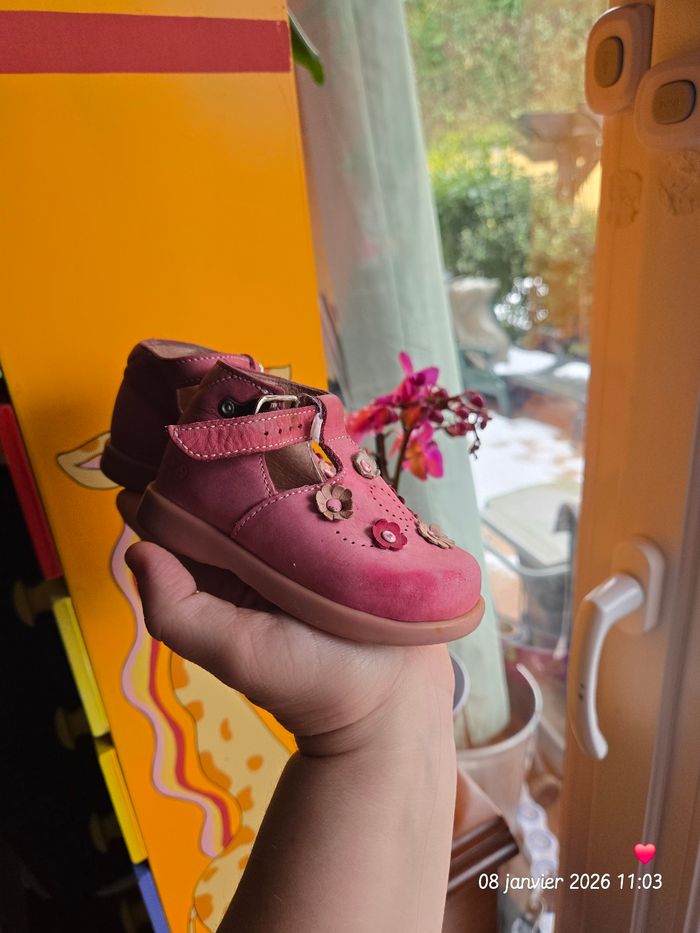 Chaussure rose t18 - photo numéro 3