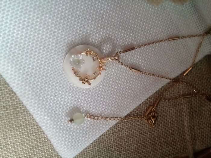 Collier champêtre en n'acre , cercle abeille , pierres aventurine et jade - photo numéro 3