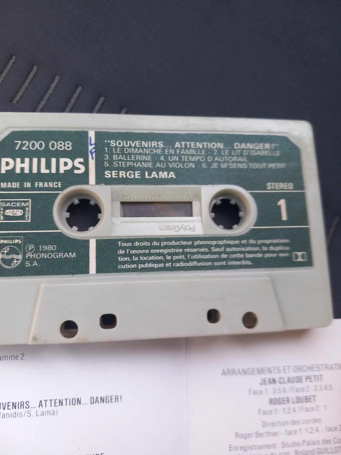 Cassette audio de Serge Lama : souvenirs attention danger - photo numéro 6