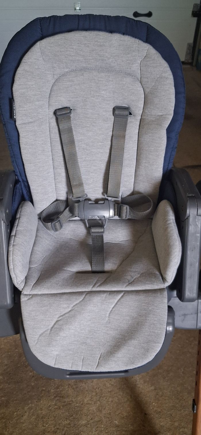 Chaise haute - photo numéro 4