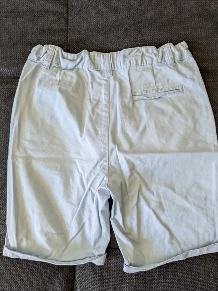 Short bleu clair 12 ans - photo numéro 3