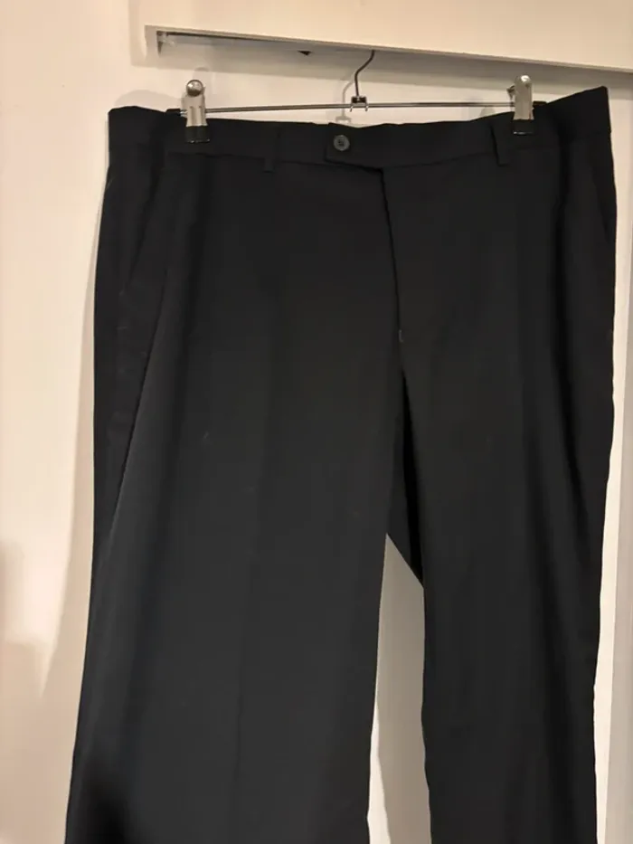 Beau costume homme noir de marque Tri Polis taille 44-46 neuf jamais porté - photo numéro 7