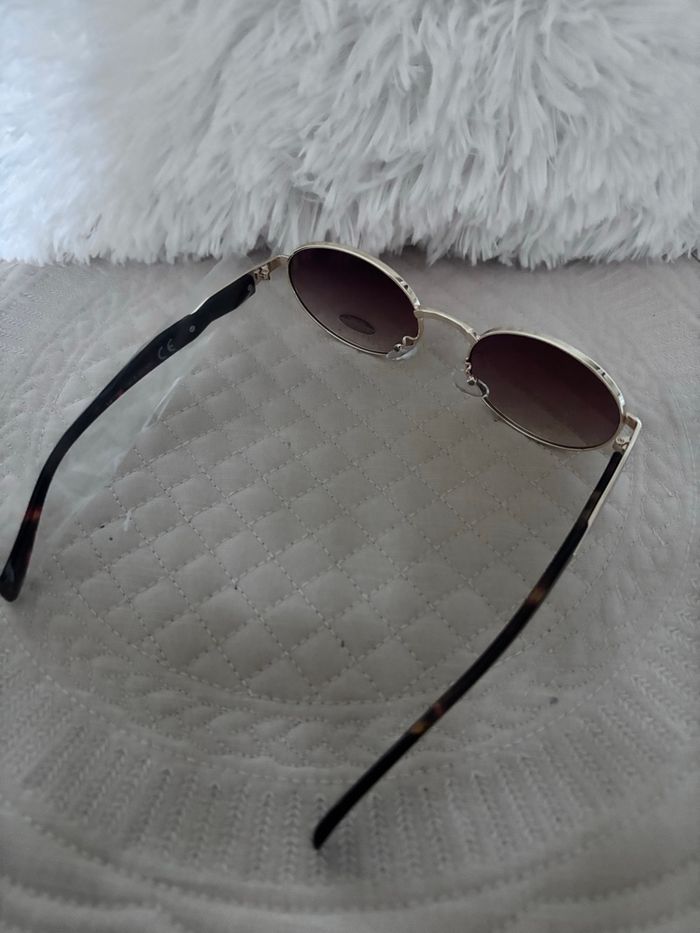 Lunette de soleil mixte - photo numéro 3